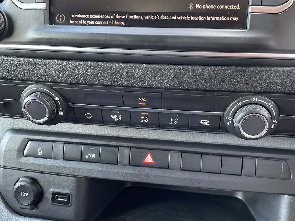 Vauxhall Vivaro Panel Van 25