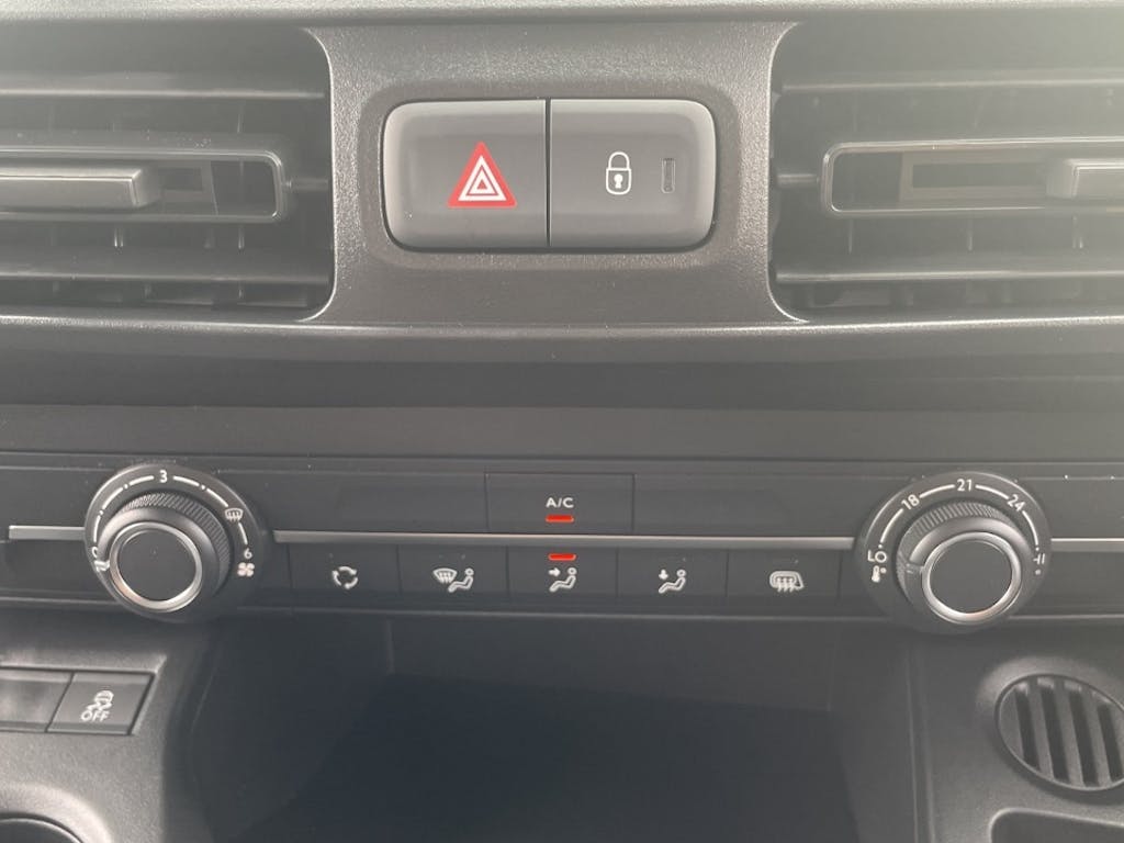 Vauxhall Combo Panel Van 32